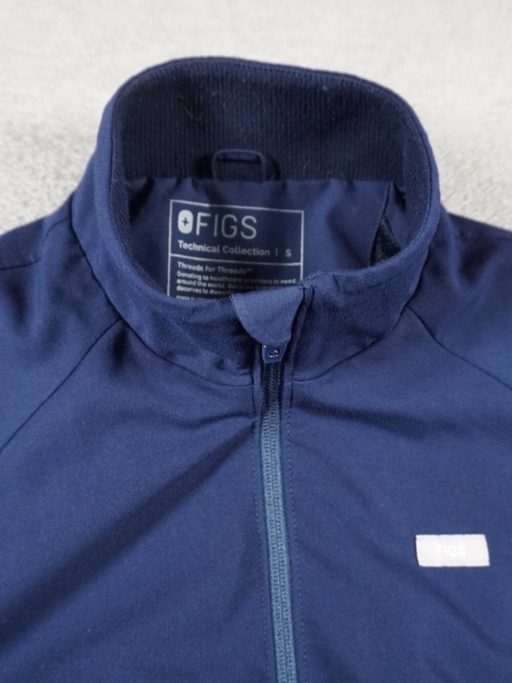 Figs Navy Sydney Scrub Jacket in Small - Picture 4 of 16